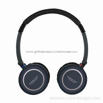 Multifunctional microSD card headphone